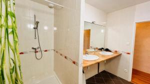Maisons de vacances Maison a la campagne : photos des chambres