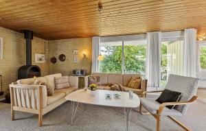 Holiday Home Solbakken Odder Vi