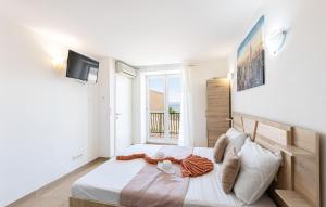 Amazing Apartment In Baska Voda 