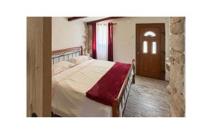 Amazing Home In Trogir With Wifi