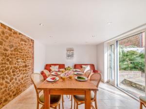 8 Bed in Hunstanton 89469