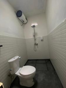 Lake Side Retreat & hot spring