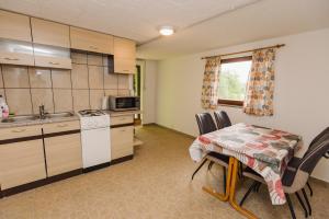 Komac Apartma & Glamping BLED 