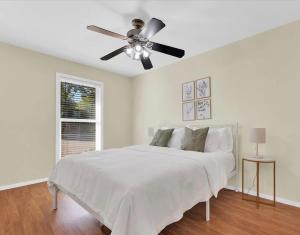 Zilker Home 3 Bedroom 2 Bath with Backyard