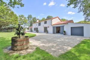 Villas Villa piscine etang et foret : photos des chambres