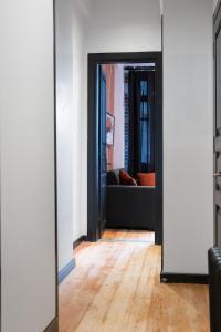 Charming 1BR Flat with Balcony in Cihangir