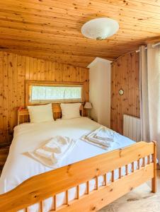 Chalet privé avec vue panoramique, terrasse et jardin