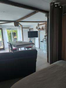studio meublé et équipé