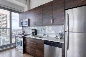 Soma 2br w theater bball nr tech companies SFO-1477