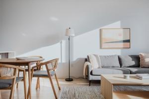 Blueground Jersey City EV charging nr park NYC-1690