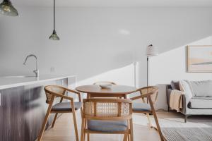 Blueground Jersey City EV charging nr park NYC-1690