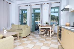 Faros Coastal Apartments