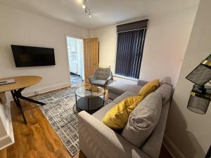 Beautiful City Centre Apartment With Garden