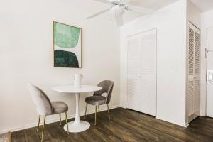 Blueground Burbank pool bbq nr studios LAX-1321