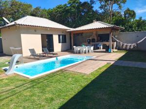 Chalé da Márcia com Piscina e Churrasqueira Privativos