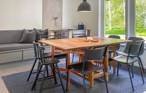 Nice Home In Halmstad With Wifi