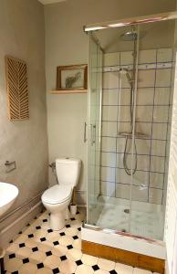 B&B / Chambres d'hotes Auberge Le Glacier Bleu : Chambre Quadruple