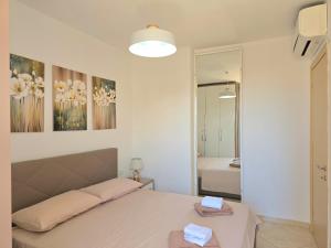 Sea View Holiday Apartment 073