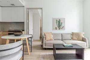 Blueground Gowanus pool wd nr park NYC-1839