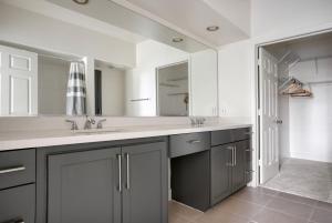 Blueground Playa Vista balcony nr Ballona Wetlands LAX-1077