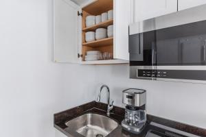 Blueground Upper West Side fitness center nr Central Park NYC-1596