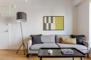 Blueground Yorkville rooftop nr Central Park NYC-1760