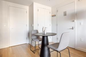 Blueground Yorkville rooftop nr Central Park NYC-1760