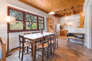 Katouna 4-bdrms bright home