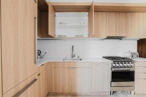 Blueground SoMa pool nr Civic Center SFO-1787