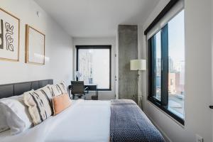 Blueground SoMa pool nr Civic Center SFO-1787