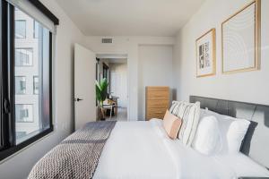 Blueground SoMa pool nr Civic Center SFO-1787