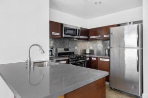 Blueground Historic Core view nr Walt Disney Concert Hall LAX-1359