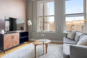 Blueground Historic Core pool nr Bradbury Building LAX-1204