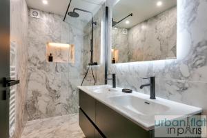 Urban Flat 170 - Amelot Apartment in Center of Paris