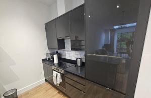 Modern Flat London Sleeps 4!
