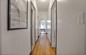 3BR Skyline Apt in Bustling District I Great Value NJ5