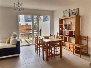 Confortable pavillon climatisé à 500m de la mer