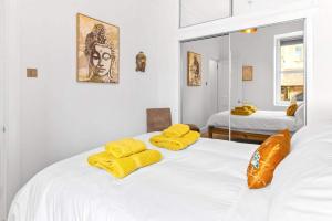 Stunning 2BR Apt - Central, Argyll Square Views