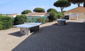 Maisons de vacances Petit pavillon pour 8 personnes dans une residence avec piscine : photos des chambres