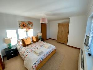 Modern 4-Bed Coastal Retreat in West Runton