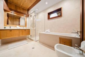 Pirin Golf Lux Villa for Ski & Chill by Top Kvartiri Ltd