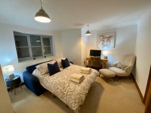 Modern 4-Bed Coastal Retreat in West Runton