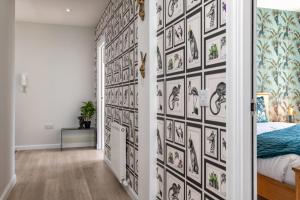 Central comfort and explore nearby cafes