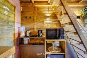 Studios completos perto da praia da Armação e do Parque Beto Carrero - TRS