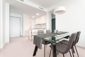 SUNSET DRIVE 128 Luxury Beach Retreat by CAR