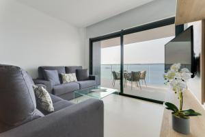 SUNSET DRIVE 128 Luxury Beach Retreat by CAR