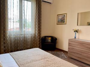 Appartamento di Lusso con 2 Camere nel Centro di Firenze, Residenza Michelangelo
