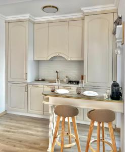 Bridge Apartments- STUDIO 3