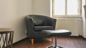 Botanical Escape Apartment