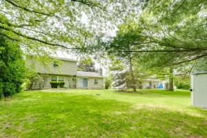 1 Mi to Freer Field Ashland Home with Yard!
